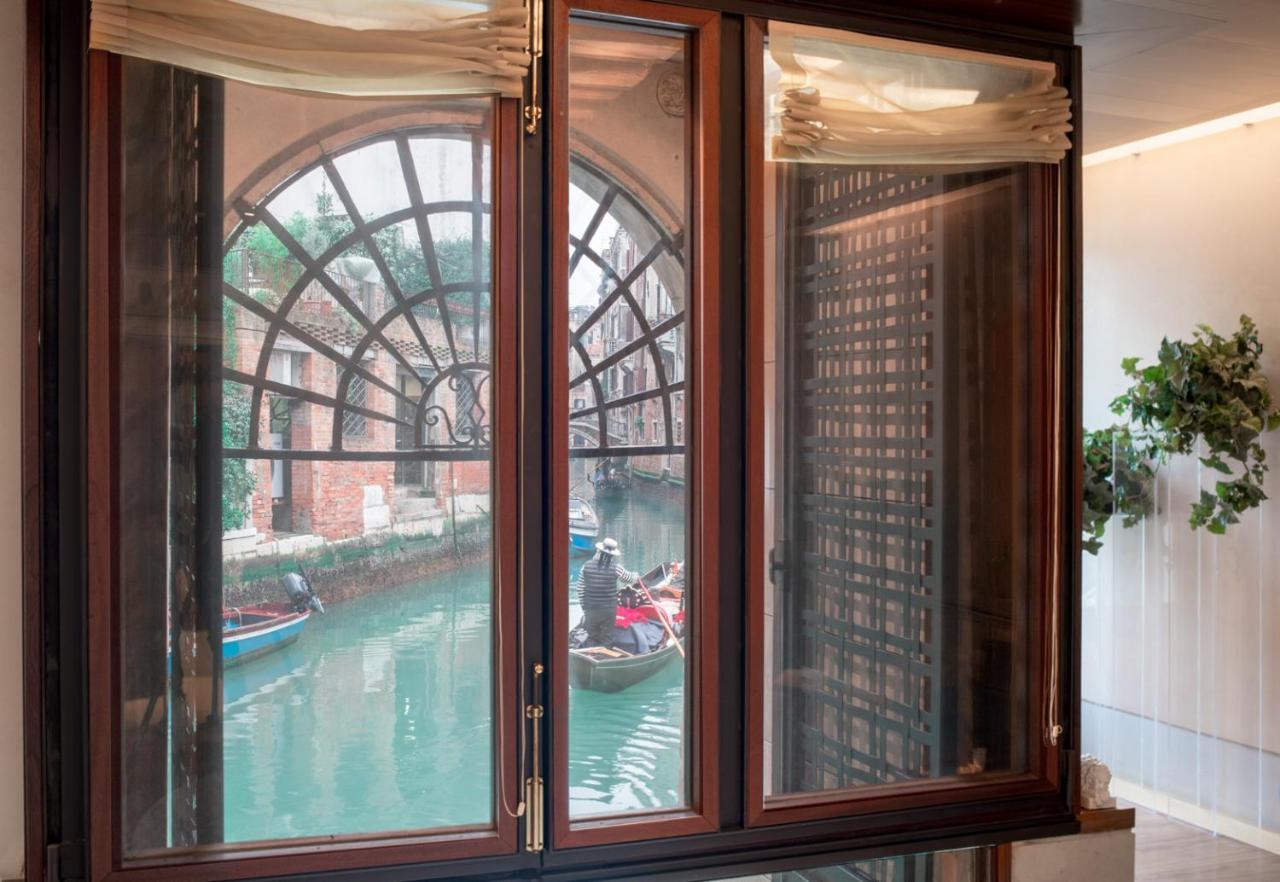 Vakantiehuis Casa Flavia Ai Morosini - Luxury With Canal View