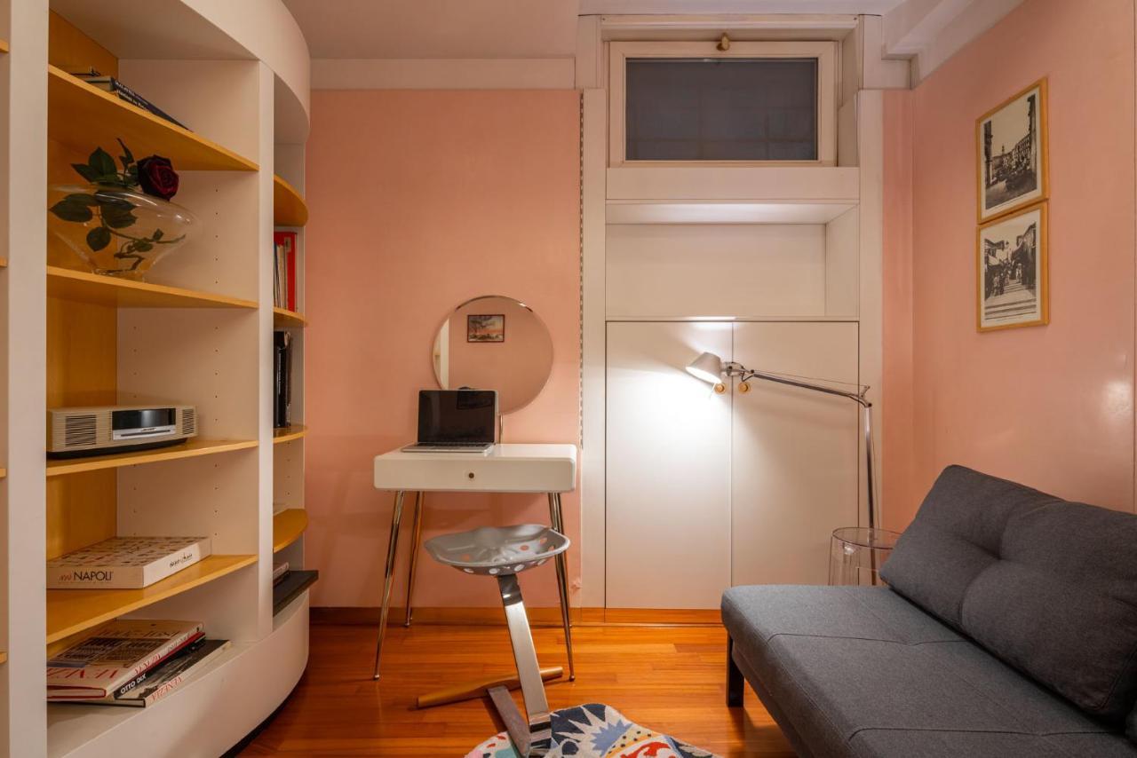 Casa Flavia Ai Morosini - Luxury With Canal View Vakantiehuis *